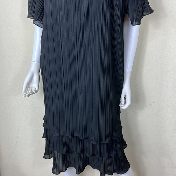 Vintage IGLWU Pleated Dress. Size 13/14 - Picture 3 of 8